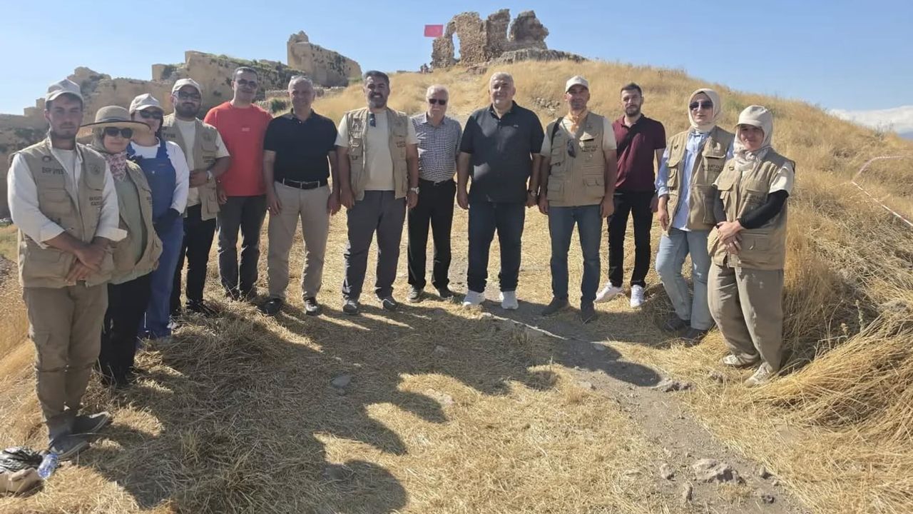 Bayburt kalesi'nde 5 bin yıllık eser bulundu, müze tahsis çalışmaları hızlandı