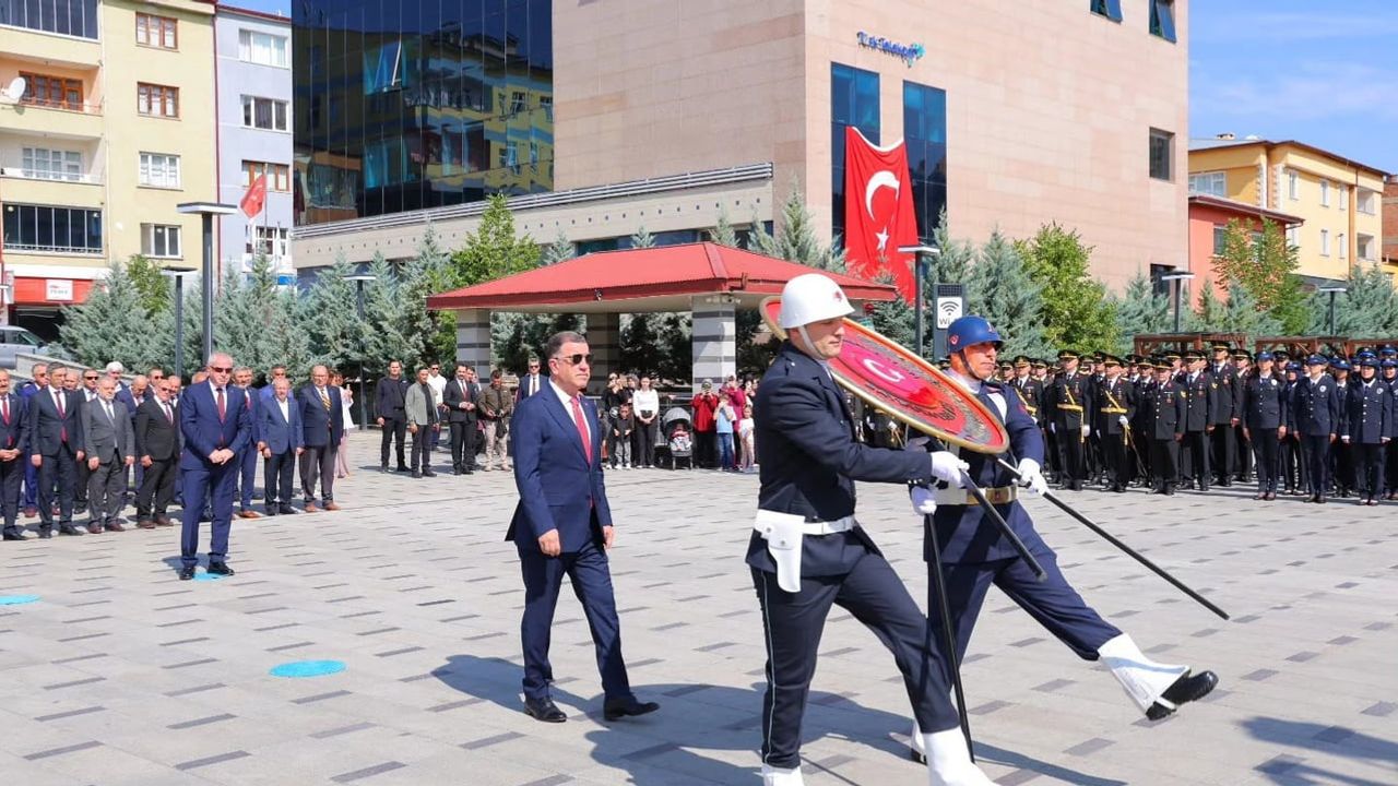 Bayburt'ta 30 ağustos törenleri birlik ve şükranla sürdü