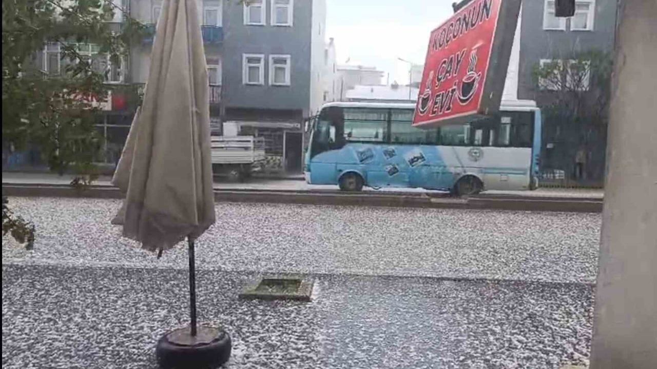 Bayburt'ta ani sel ve yıldırım riski: kuvvetli gök gürültülü sağanak bekleniyor