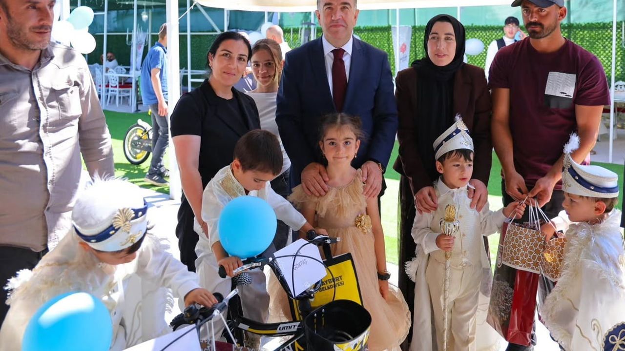 Bayburt'ta çocuklar için sünnet şöleni