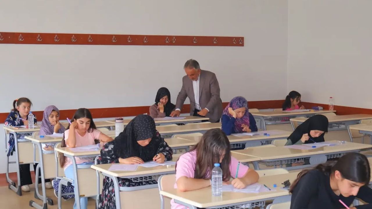 Bayburt’ta gençler Kur’an bilgilerini yarışla sınadı