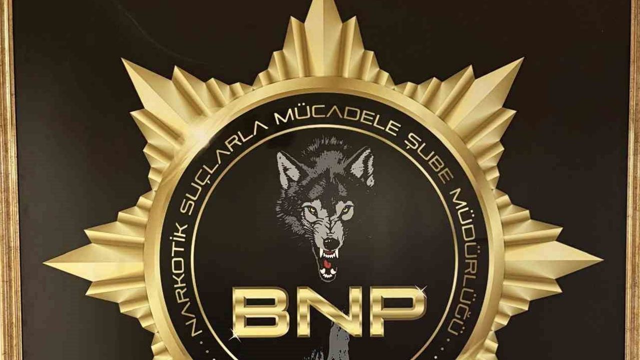 Bayburt'ta gizli düzeneğe saklanan 1 kilo 31 gram metamfetaminle şüpheli tutuklandı