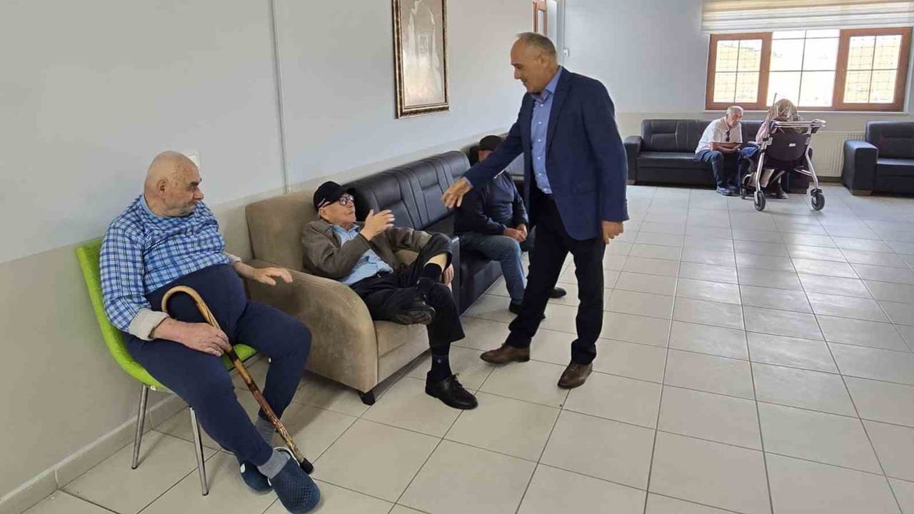 Bayburt'ta huzurevinde yüz yüze temas: talepler dinlendi, çalışma kriterleri konuşuldu