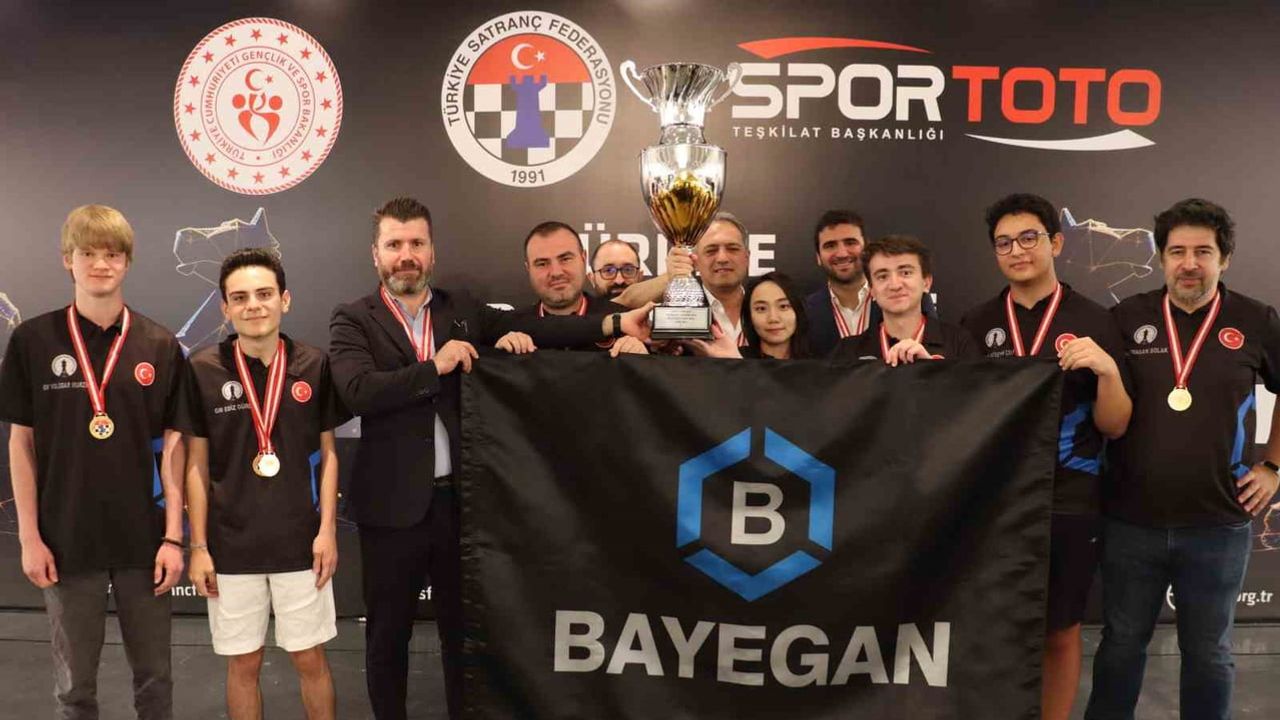 Bayegan Pendik üç yıl üst üste ligde istikrar çıtasını yükseltti