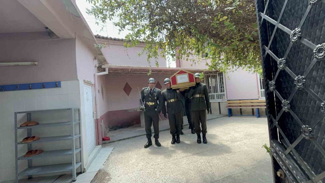 Bayındır'da son veda: Kıbrıs gazisi Fehim Sezgin toprağa verildi
