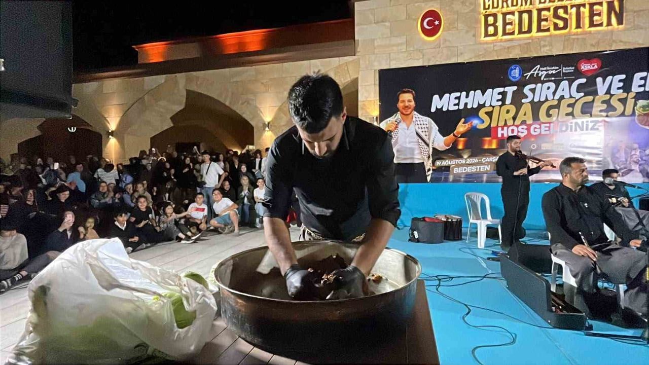 Bedesten meydanında Urfa kültürü coşkuyla buluştu