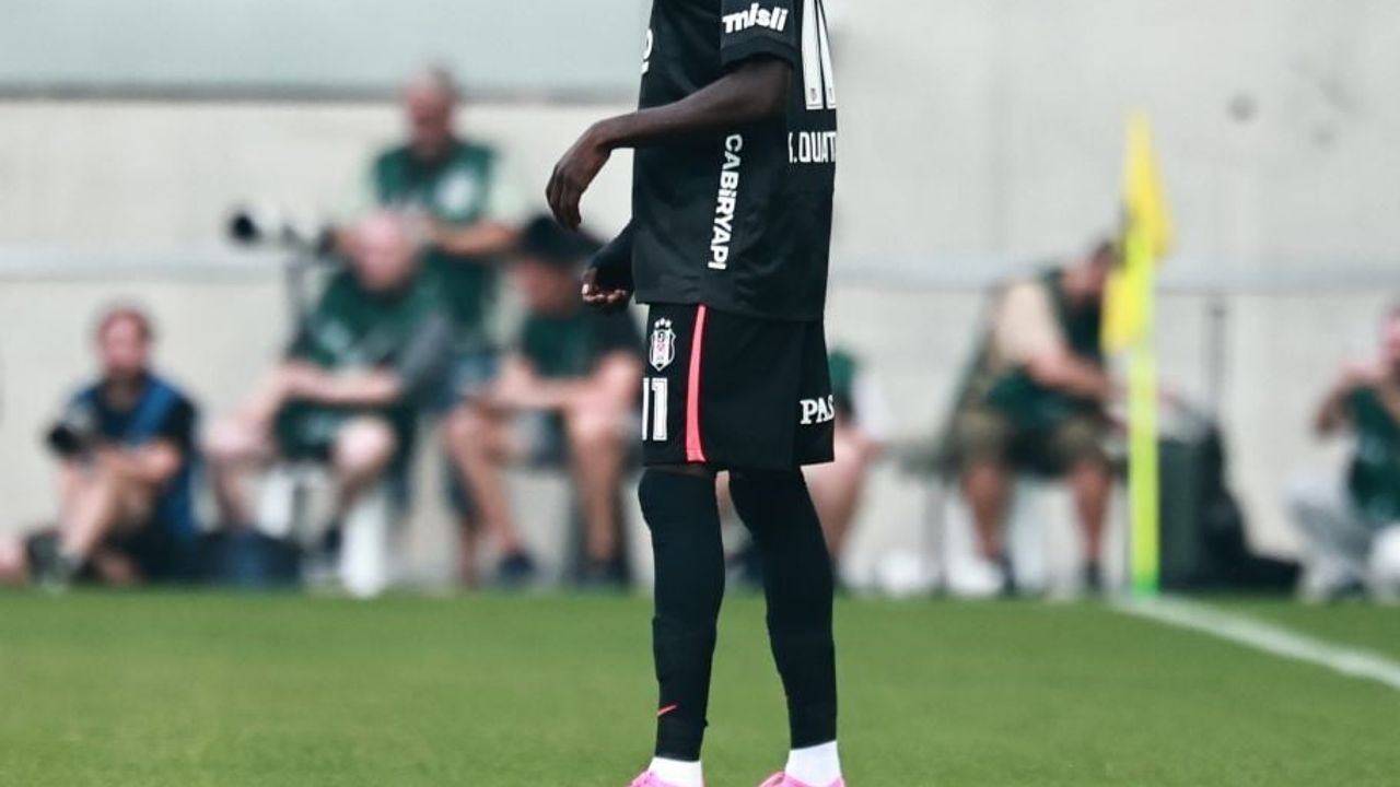Beşiktaş Hradec Kralove deplasmanında Semih'in kafa golüyle avantaj kazandı