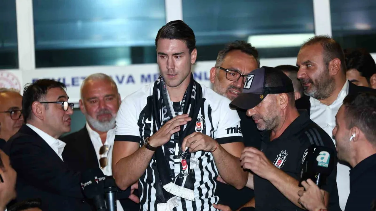 Beşiktaş play-off öncesi kadrosuna Dusan Vlahovic'i dahil etti