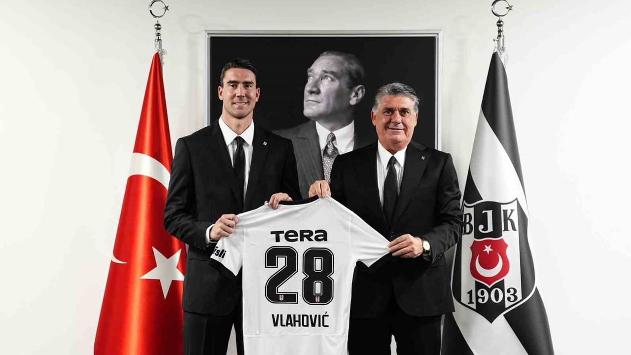 Beşiktaş'ta 204. yabancı Dusan Vlahovic kadroya katıldı
