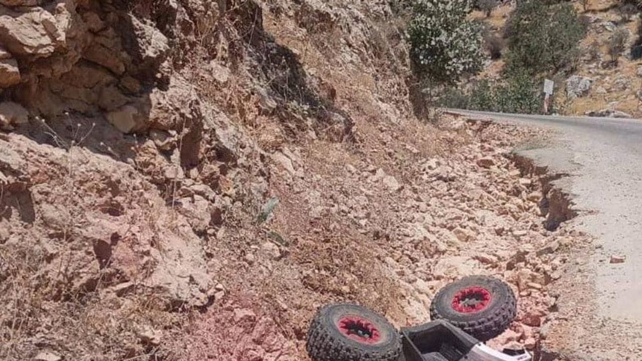 Besni'de atv devrildi: 4 kişi yaralandı