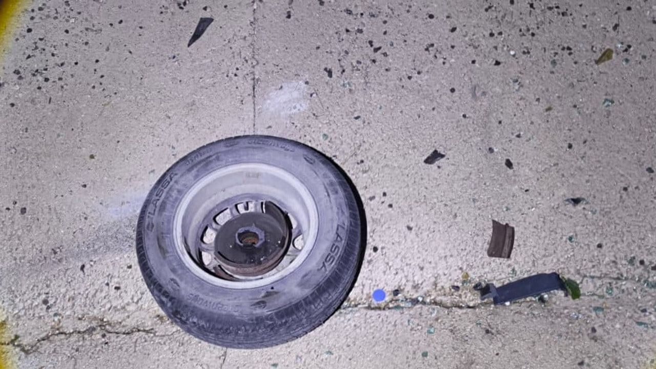 Besni'de tekeri fırlayan otomobil takla attı, beş kişi yaralandı