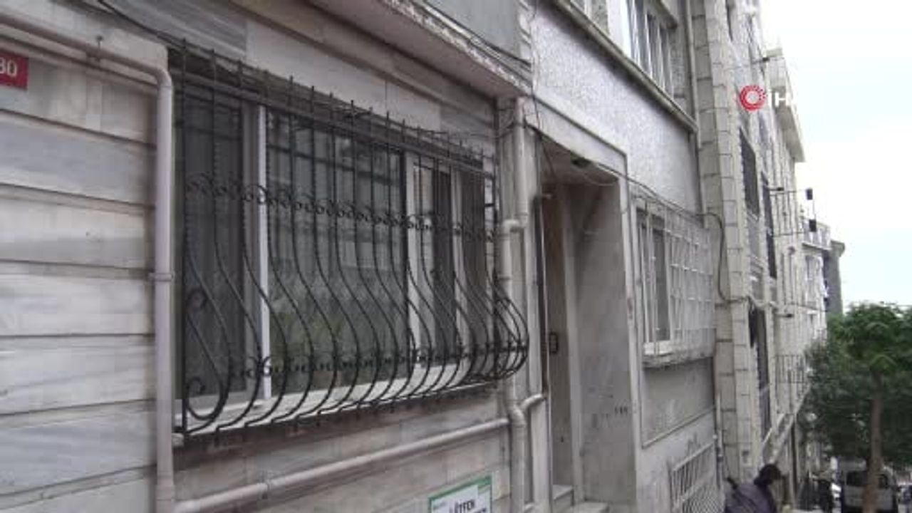 Beyoğlu'nda rahatsız eden koku ihbarı: evde yalnız yaşayan kişinin cesedi bulundu