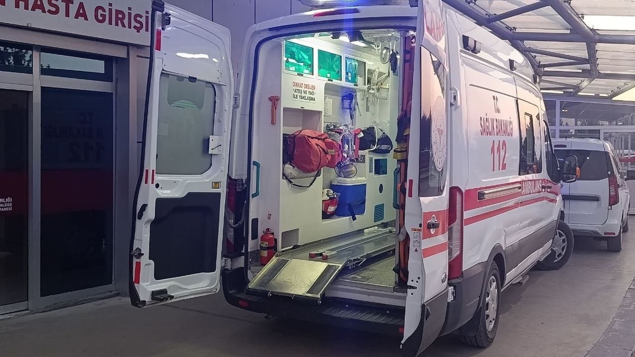 Beyşehir Avşar Mahallesi'nde kontrolünü kaybeden motosiklet iki kişiyi yaraladı