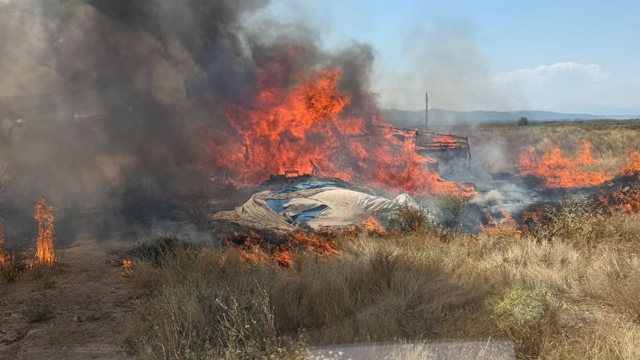 Beyşehir'de iki noktada çıkan yangınlar orman sınırında kontrol altına alındı