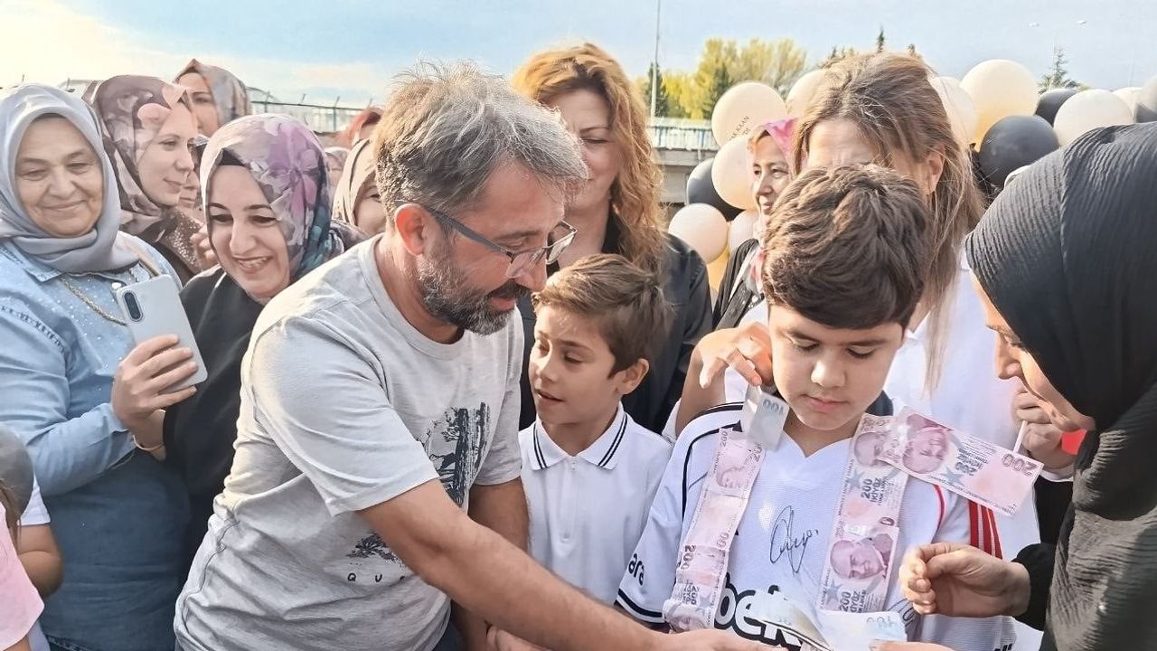 Beyşehir'de umut balonları Toprak Kaan için göğe salındı