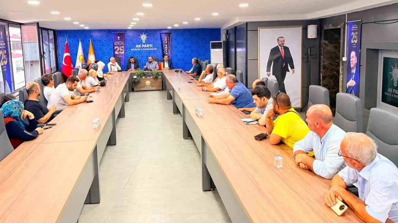 Bilecik merkez ilçe danışma toplantısında yol haritası belirlendi