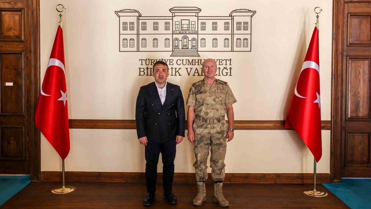Bilecik'te göreve başlayan jandarma eğitim komutanından valiye nezaket ziyareti