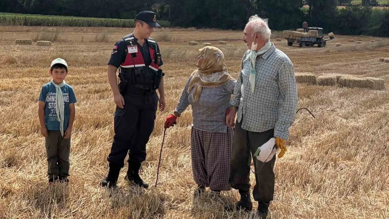 Bilecik'te hasat döneminde biçerdöver operatörlerine yangın önlemi çağrısı
