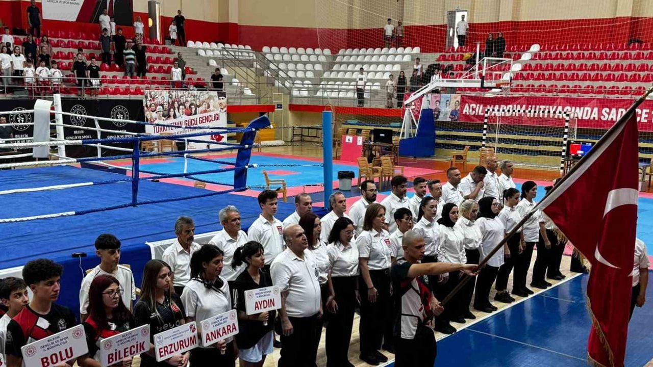 Bilecik'te kick boks şöleni: 21 ilden 480 sporcu ringe çıktı