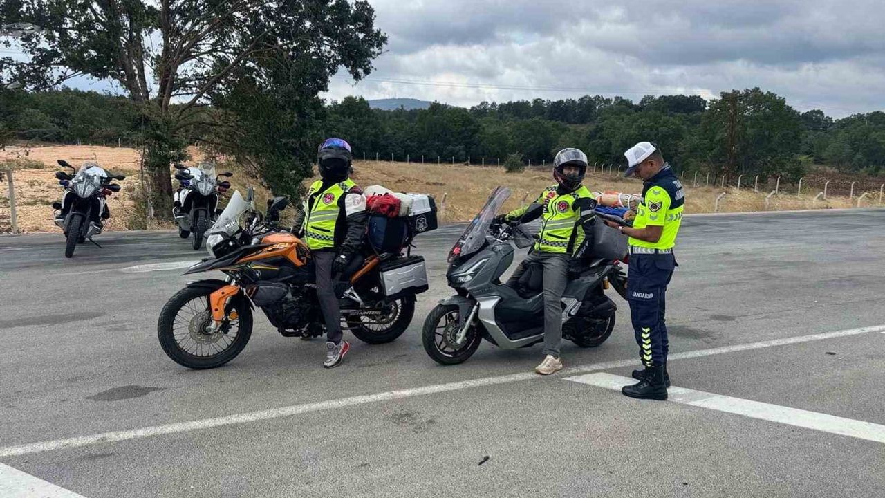 Bilecik'te motosiklet sürücülerine sahada denetim ve eğitim