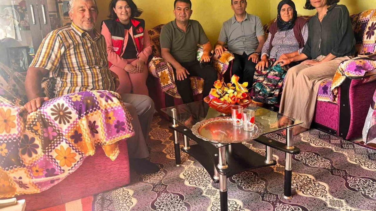 Bilecik'te şehit ailesine ziyaret: ihtiyaçlar dinlendi, selamlar iletildi