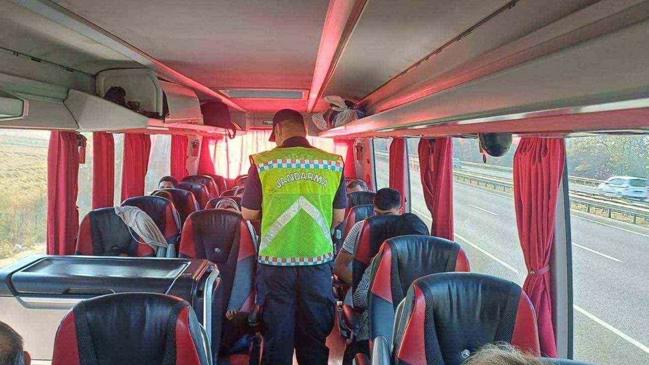 Bilecik'te yol kontrolünde 669 kişi sorgulandı, 1 kişiye işlem başlatıldı