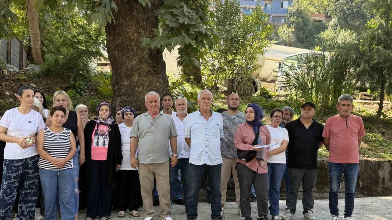 Birlik Mahallesi'nde atık merkezi yaşamı çekilmez hâle getirdi