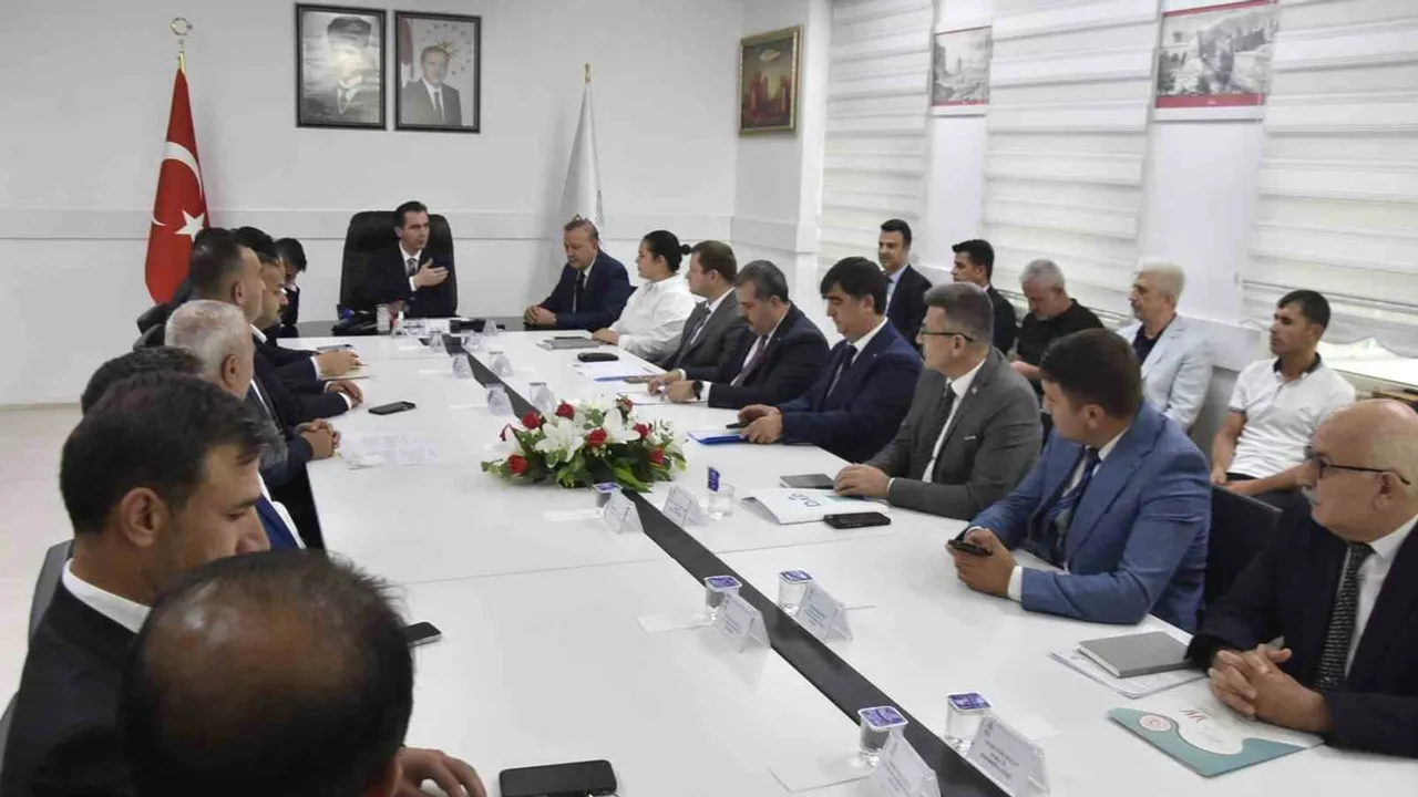 Bitlis'te DAKA ve DAP destekli projeler için kapsamlı değerlendirme toplantısı