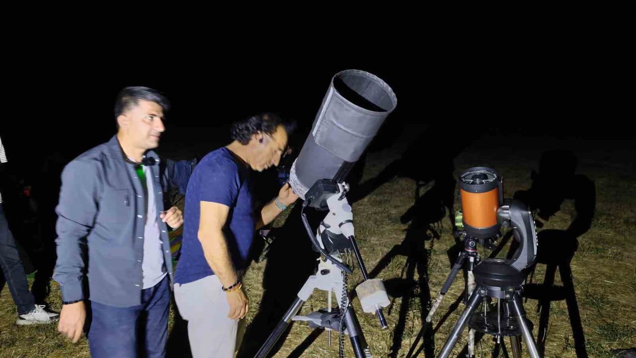 Bitlis'te gökyüzü haftası: Van Gölü'nde meteor şöleni