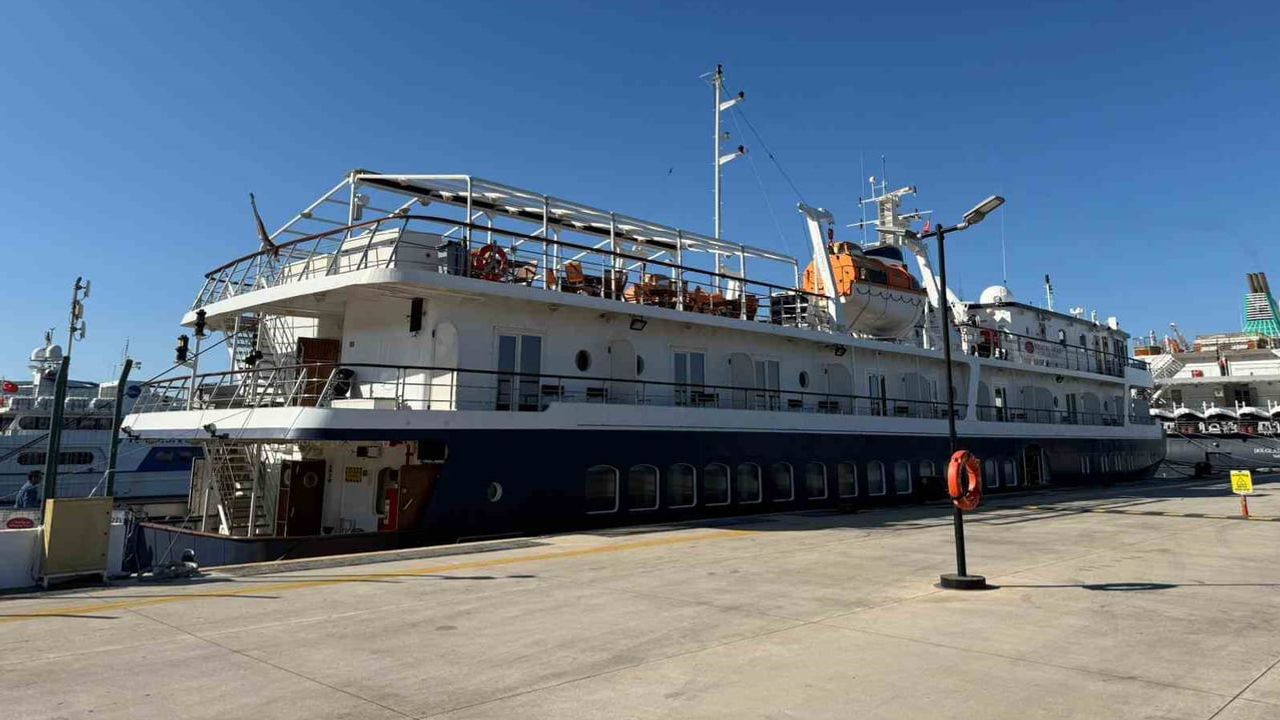 Bodrum aynı gün üç yolcu gemisini karşıladı