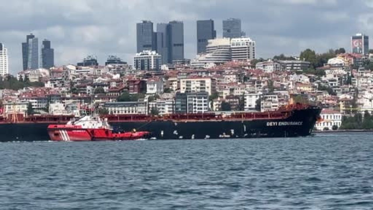 Boğazda geçişe özel önlem: 289 metrelik Deyi Endurance için trafik kapatıldı