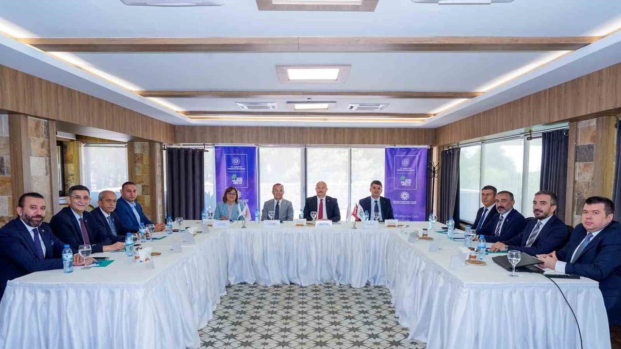 Bölgesel kalkınmada yeni odak: İpekyolu Ajansı yönetim kurulu Gaziantep'te toplandı