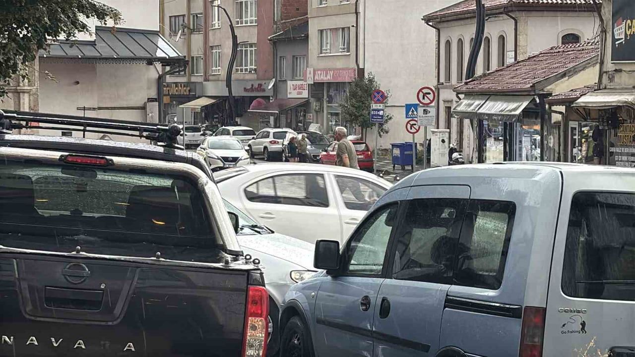 Bolu'da bir günde yazdan sonbahara: sıcaklık 15 derece düştü