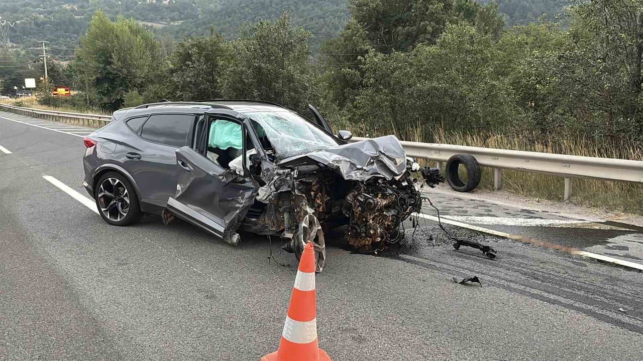 Bolu'da D-100'de çarpışma: AK Parti Kırıkkale Gençlik Kolları başkanı hayatını kaybetti