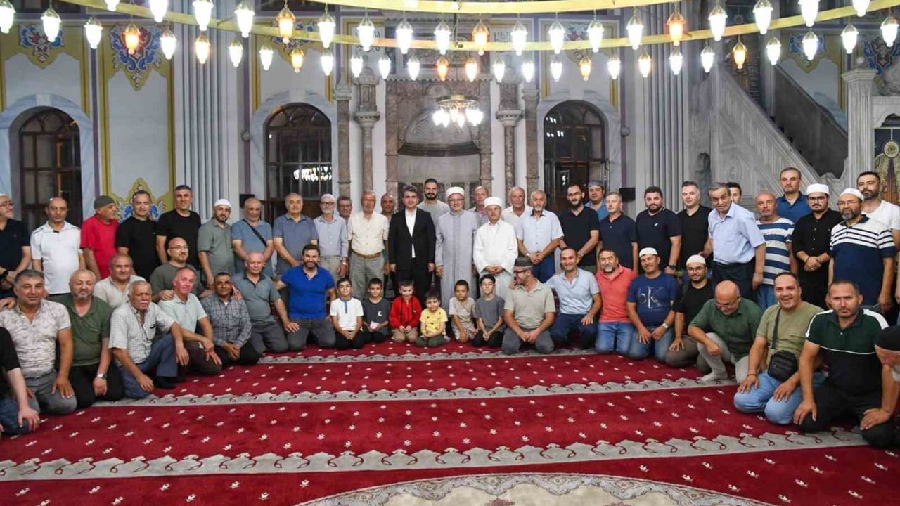 Bolu'da mevlid kandili yüreklerde dualarla anıldı