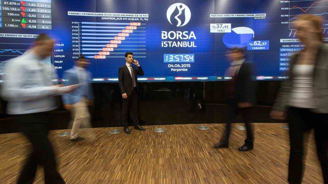Borsa günü sınırlı kayıpla açtı; bankacılık geriledi, holding yükseldi