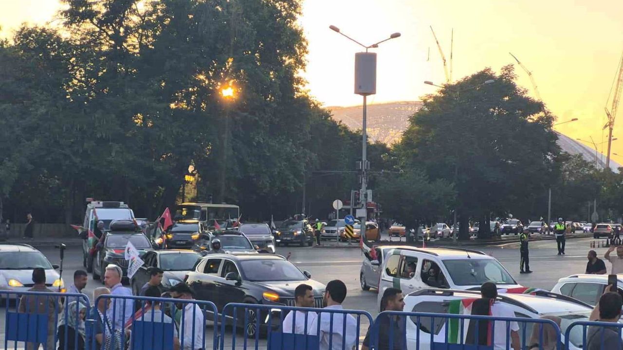 Bosna'dan Ankara'ya Filistin konvoyu Melike Hatun Camii'nde karşılandı