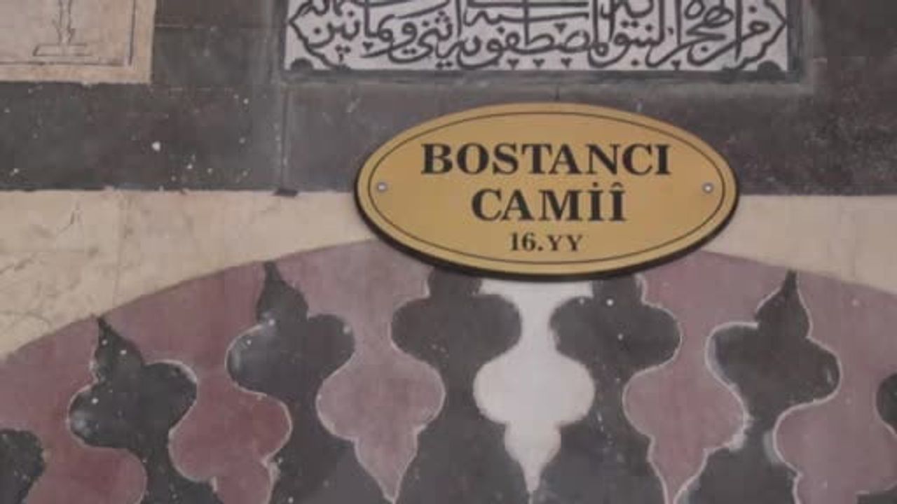 bostancı camii depremin ardından aslına uygun restorasyonla yeniden ibadete açıldı