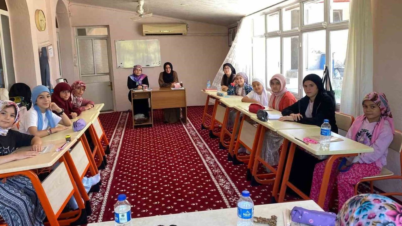 Bozdoğan’da çocuklara değer odaklı yaz kursu seminerleri
