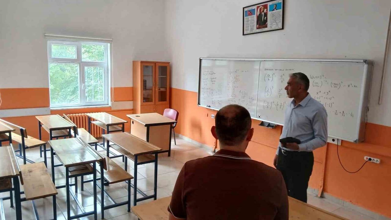Bozkır'da eğitim denetimi: Mustafa Demirci okulu yerinde inceledi