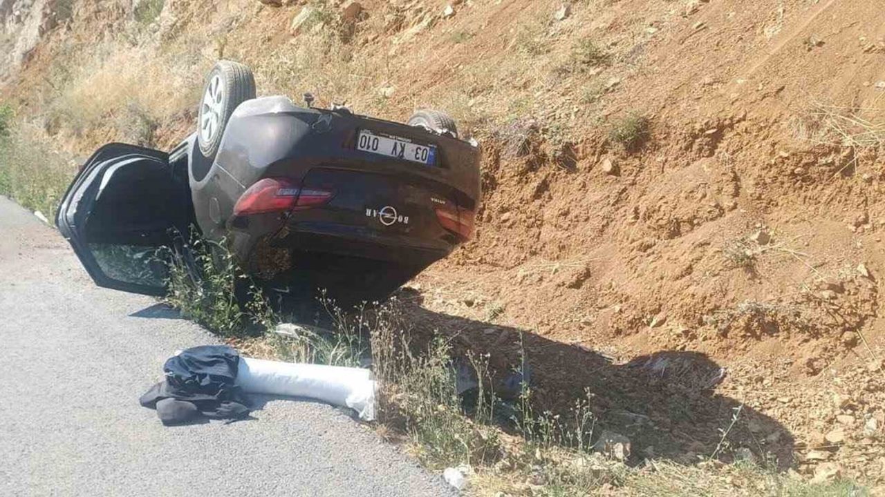 Bozüyük-İnegöl yolunda takla atan otomobilde iki kişi yaralandı