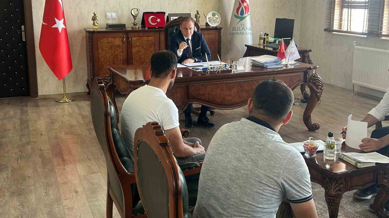 Bulanık'ta kapılar açıldı: kaymakam doğrudan talepleri kayda aldı