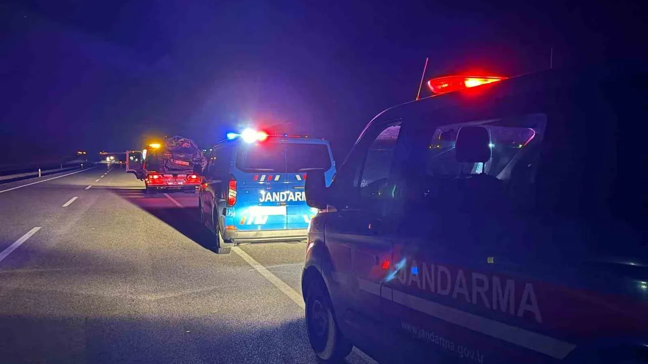 Bünyan'da takla atan otomobilde 11 yaşındaki kız hayatını kaybetti, üç kişi yaralandı