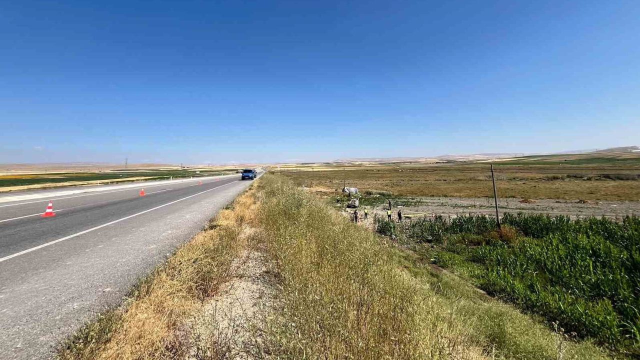 Bünyan'da takla atan otomobilde iki kişi hayatını kaybetti