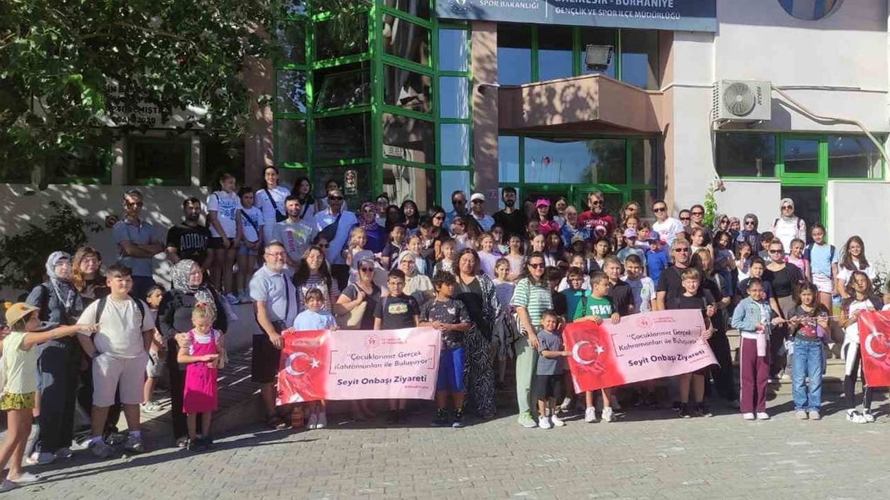 Burhaniyeli gençler yaz spor okulu ile Seyit Onbaşı müzesinde tarihle buluştu