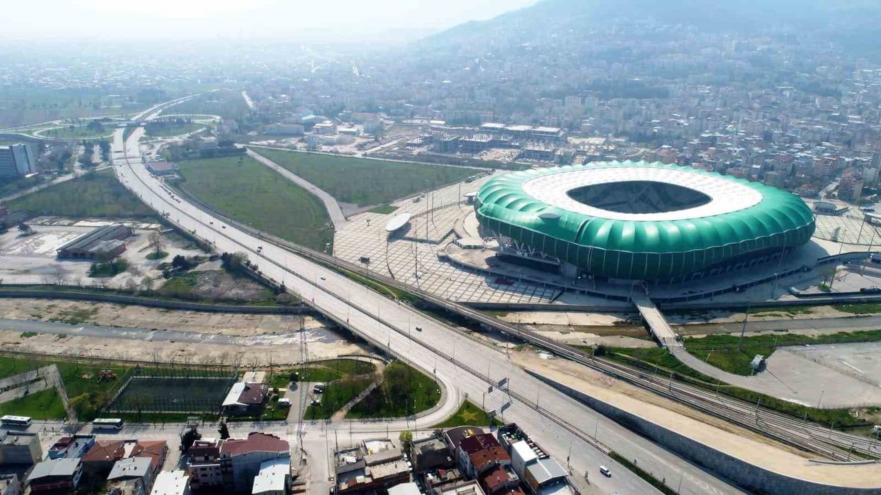 Bursa'da 30 ağustos yürüyüşü nedeniyle geniş çaplı trafik önlemi