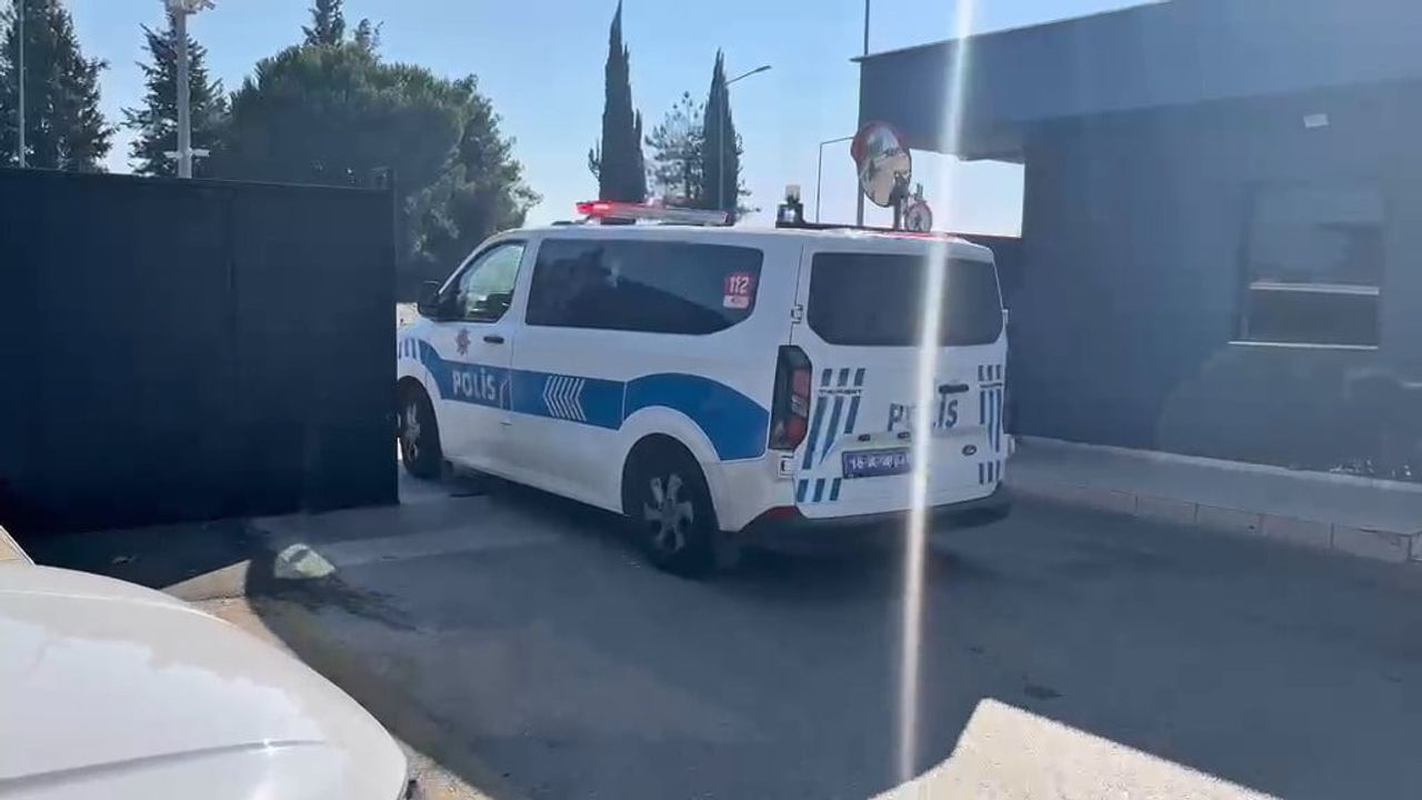 Bursa'da banka hesapları üzerinden kara para iddiasıyla şebeke çökertildi