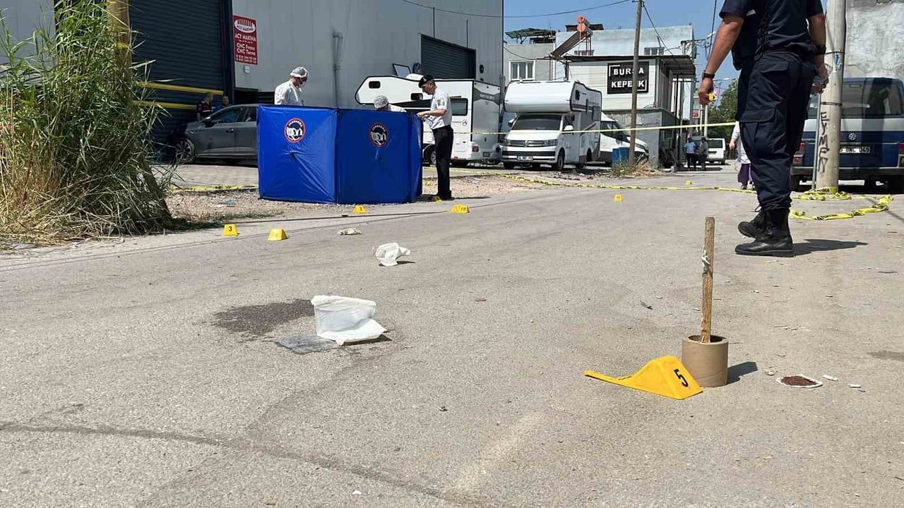 Bursa'da dedikodu şüphesiyle eniştesi ve eşi öldürüldü: şüpheli gözaltında