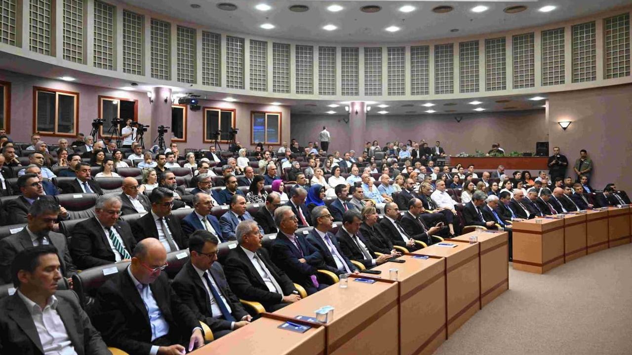 Bursa'da üniversite ve sanayi eğitimde sahaya iniyor