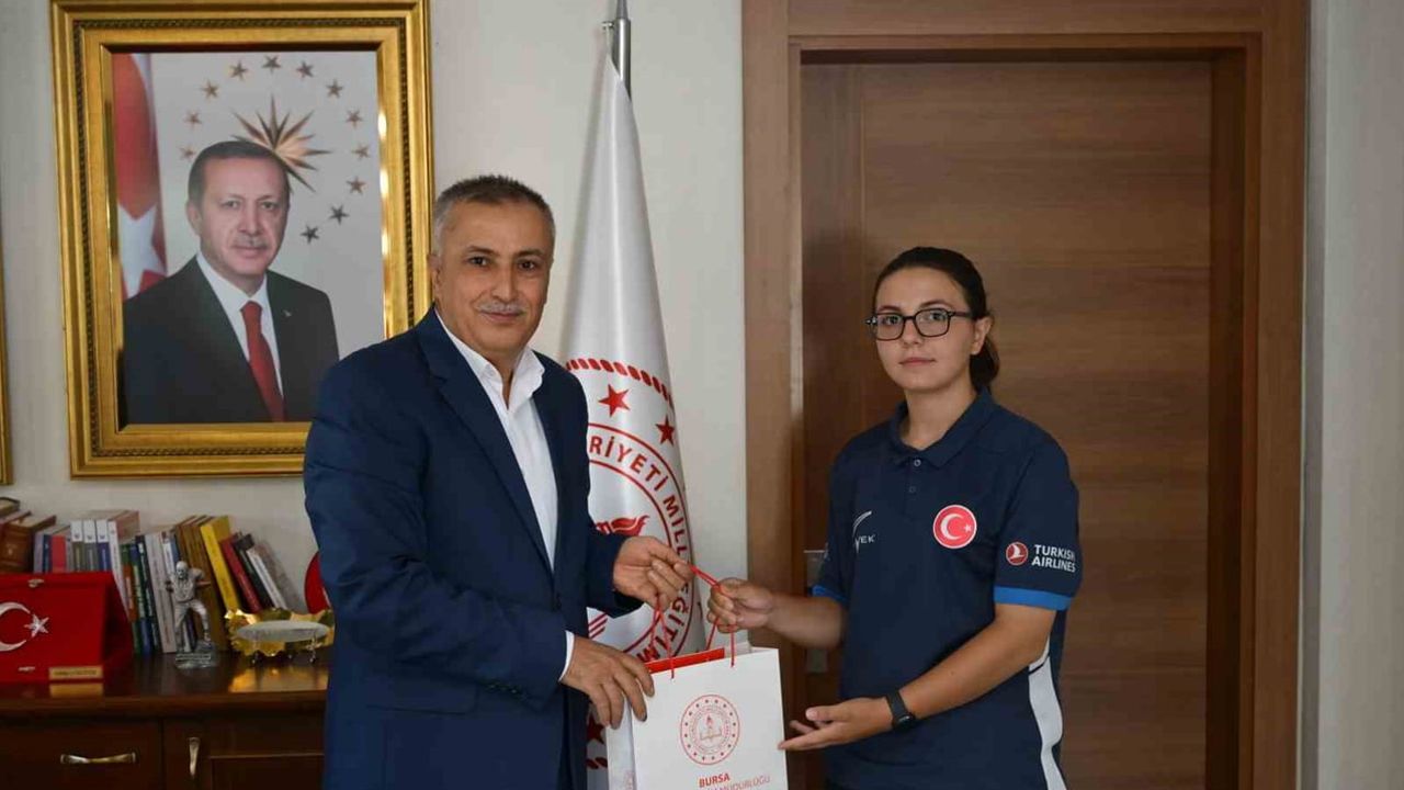 Bursa'nın genç okçusu Fatma Nisa'dan Avrupa'da şampiyonluk